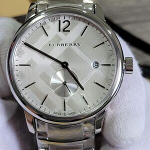 NIB Silver Burberry Watch in Stainless Steel